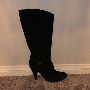 Black Italian boots